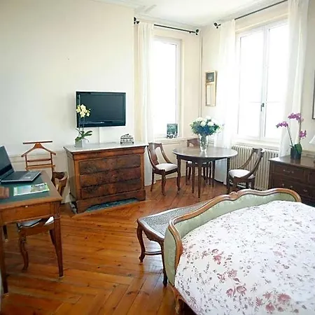 D'hotes Autour De La Rose Bed & Breakfast Honfleur