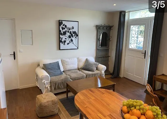 D'hotes Autour De La Rose Couette-café 3*